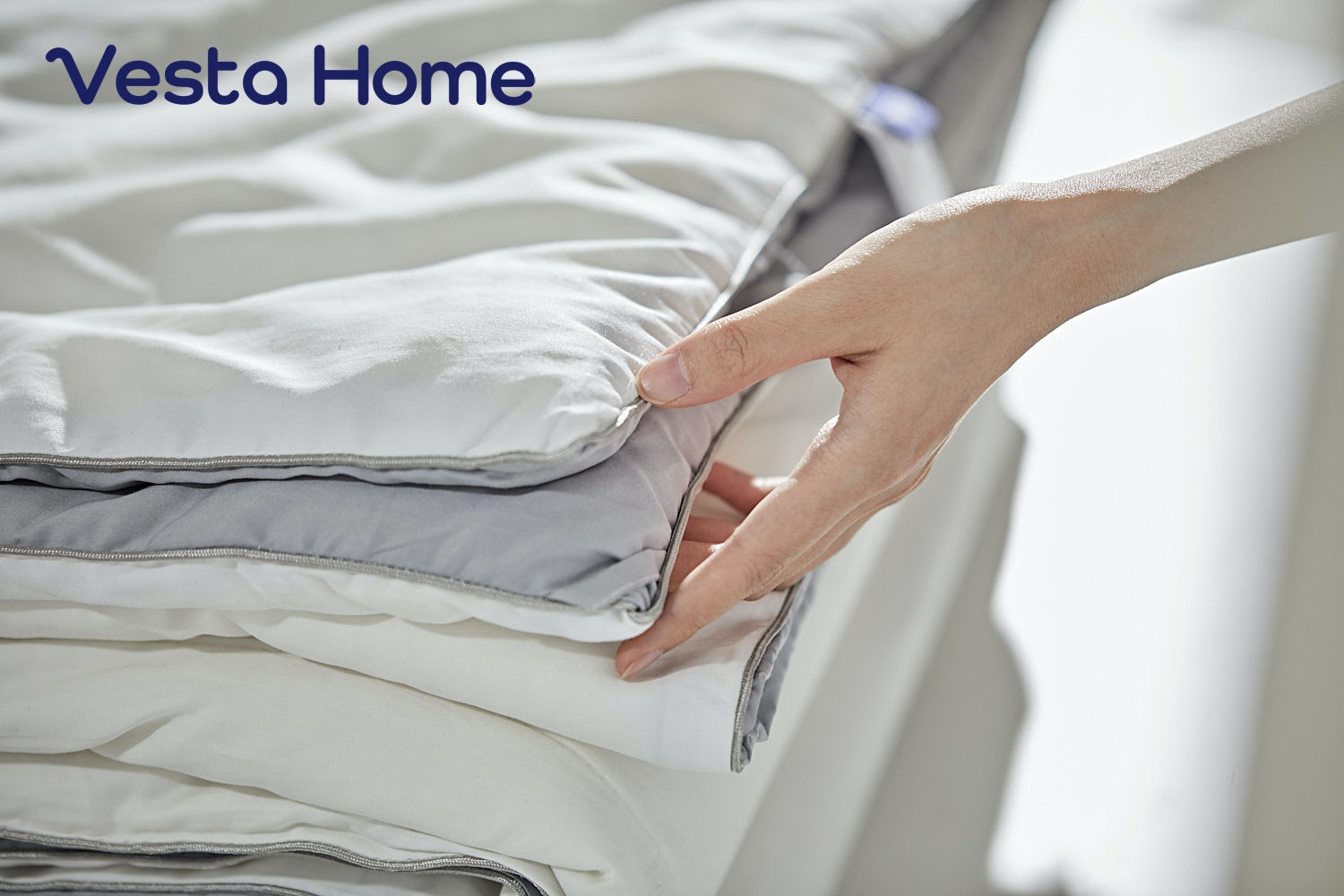 Vesta Home Thermostatic Silk Quilt