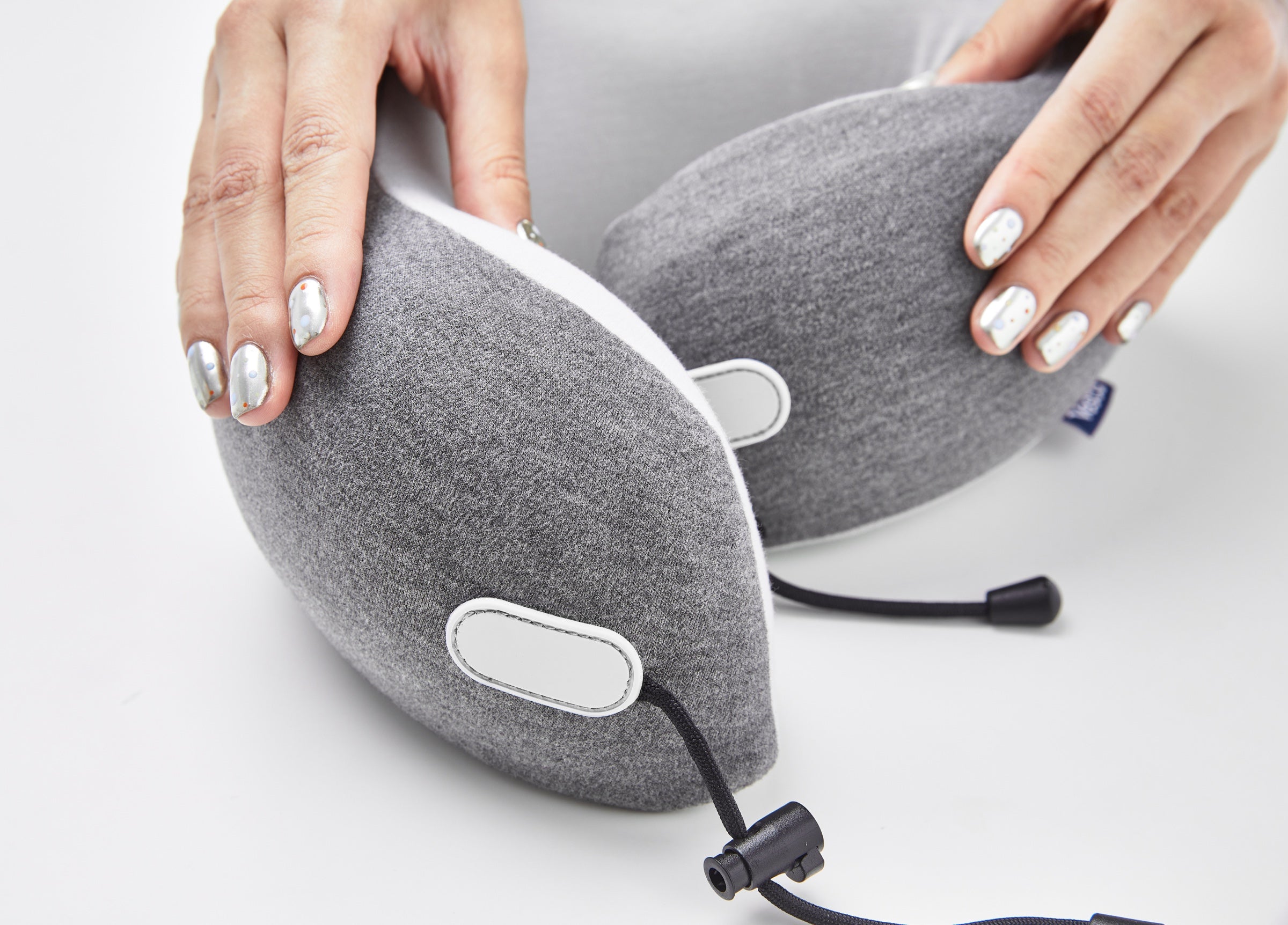 Cool™ Memory Foam Travel Pillow